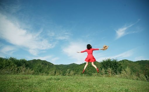 甜蜜情侣的恋爱爱情说说带图片 我相信星星会说话石头会开花